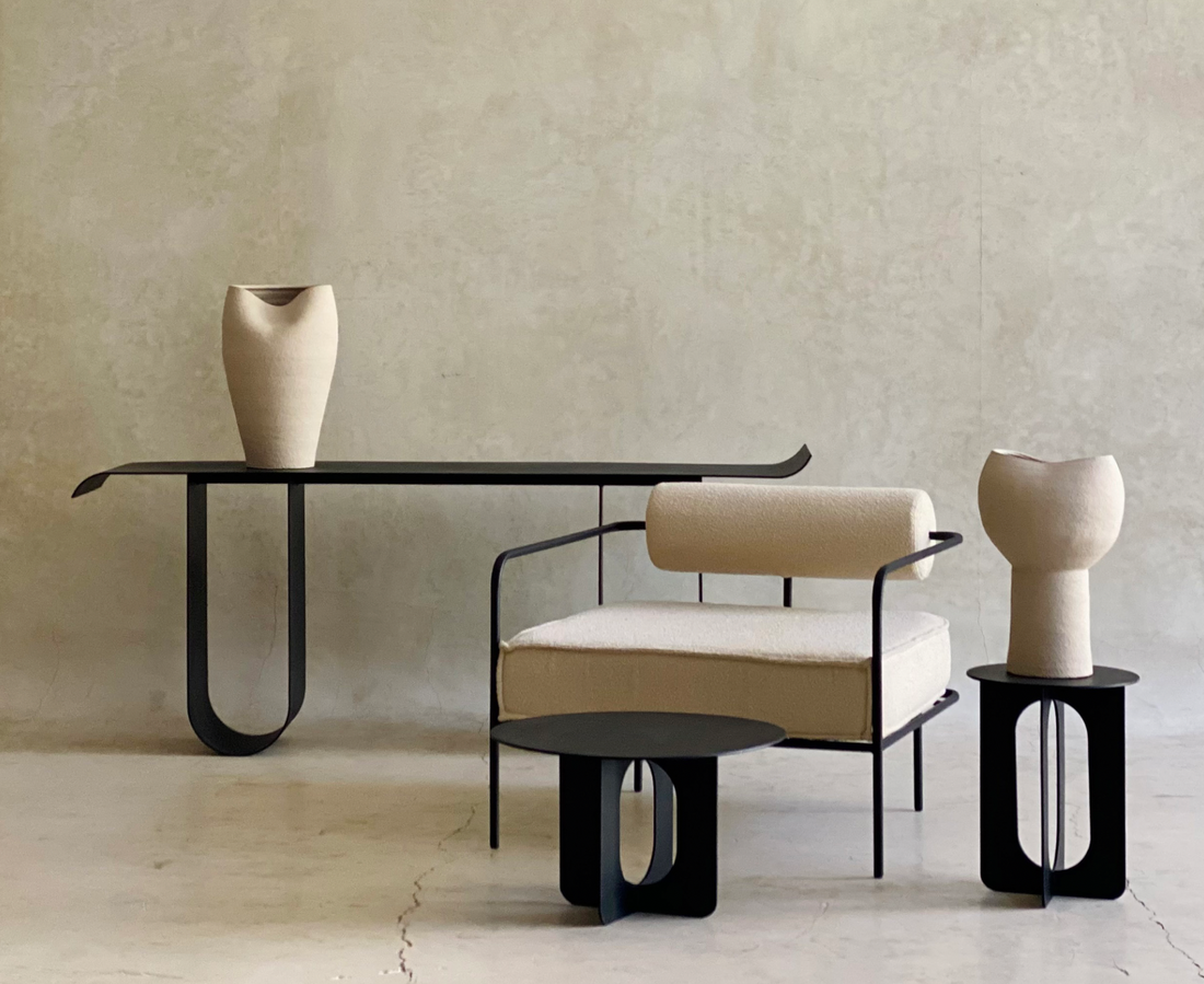 Camille Vase – Handcrafted Terracotta Sculpture